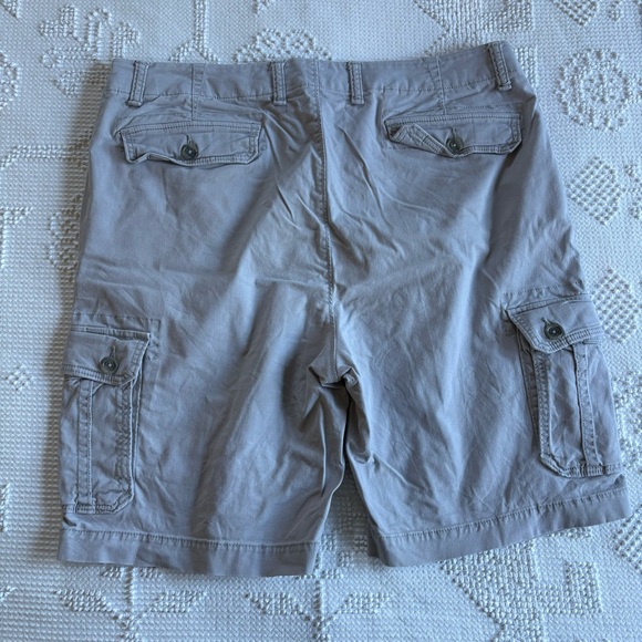 Old Navy men’s size 40 light gray flat front cargo shorts - Picture 7 of 7